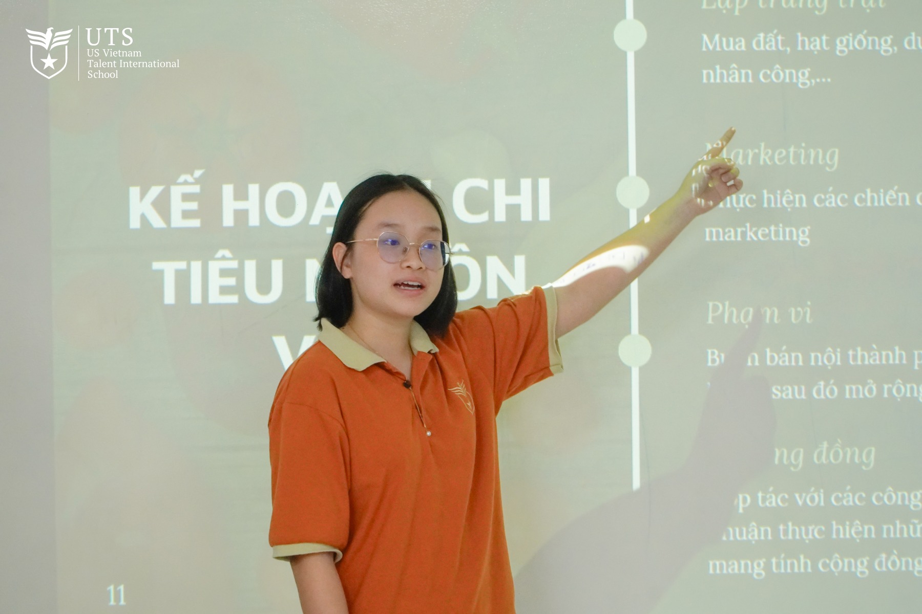 Học sinh được phân tích các vấn đề kinh tế – xã hội