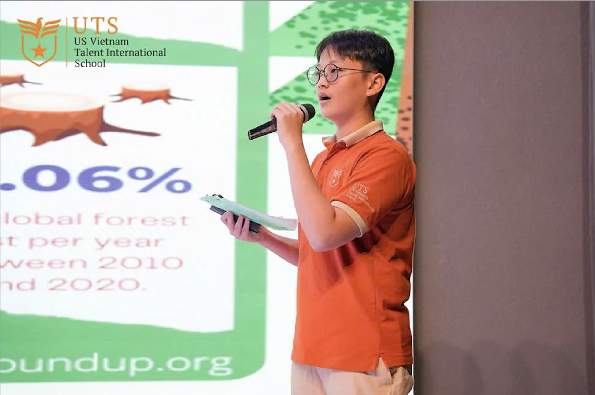 Học sinh được luyện tập kĩ năng thuyết trình khi theo học tại trường song ngữ quốc tế