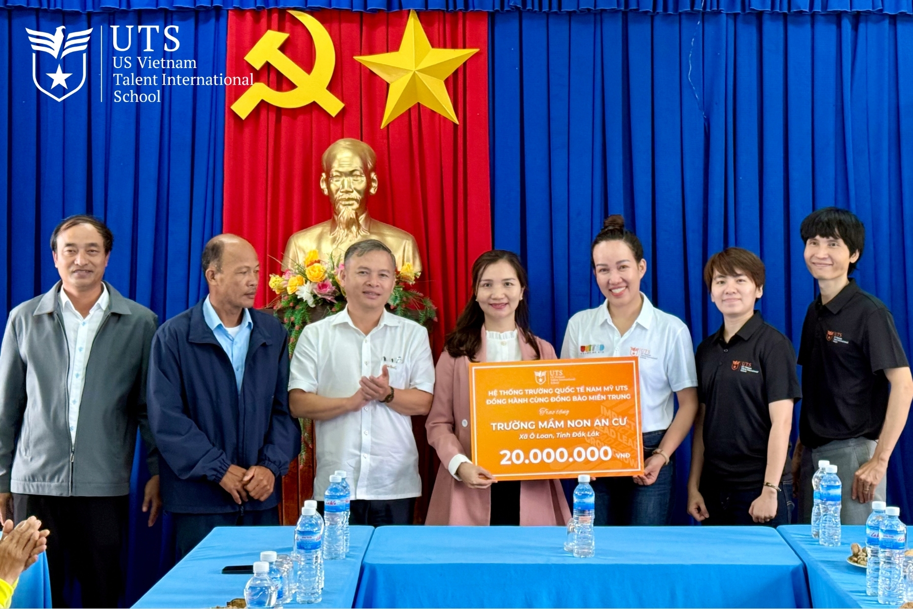 Nguồn hiện kim do Nhà trường UTS trao tặng được tổng hợp và sử dụng minh bạch, phục vụ cho các hoạt động hỗ trợ bà con vùng lũ 