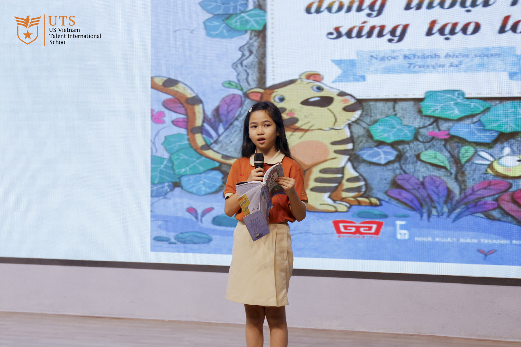 Cuộc thi: “Lớn lên cùng sách”