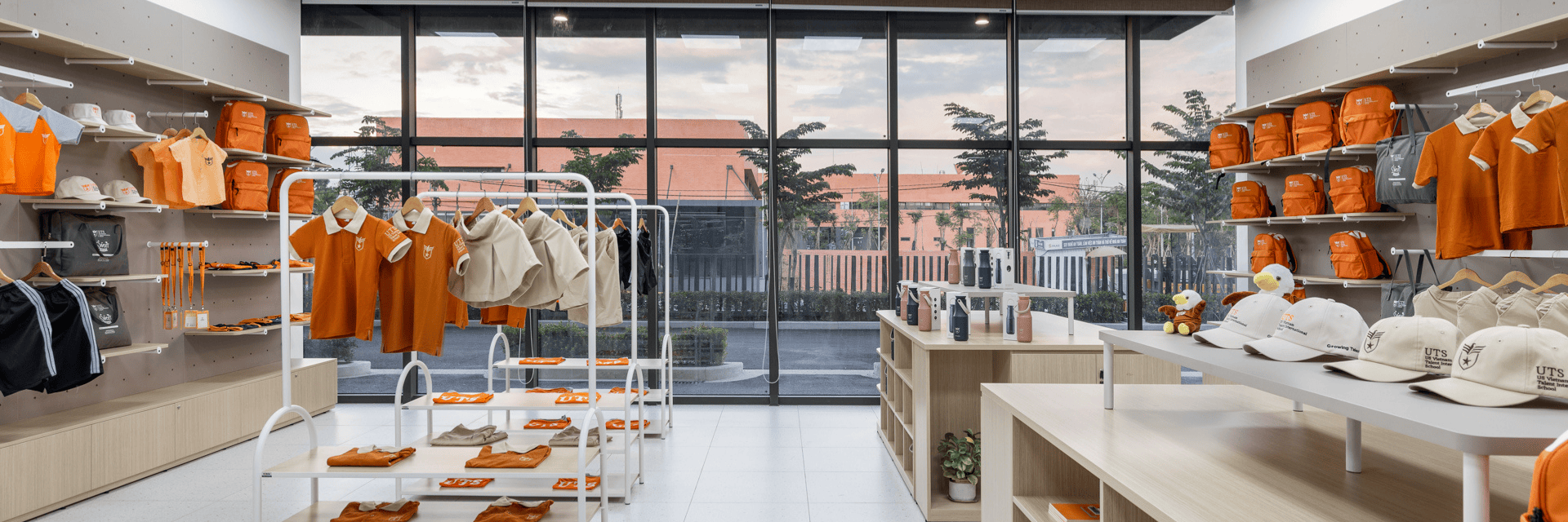 Dịch vụ học đường UTS